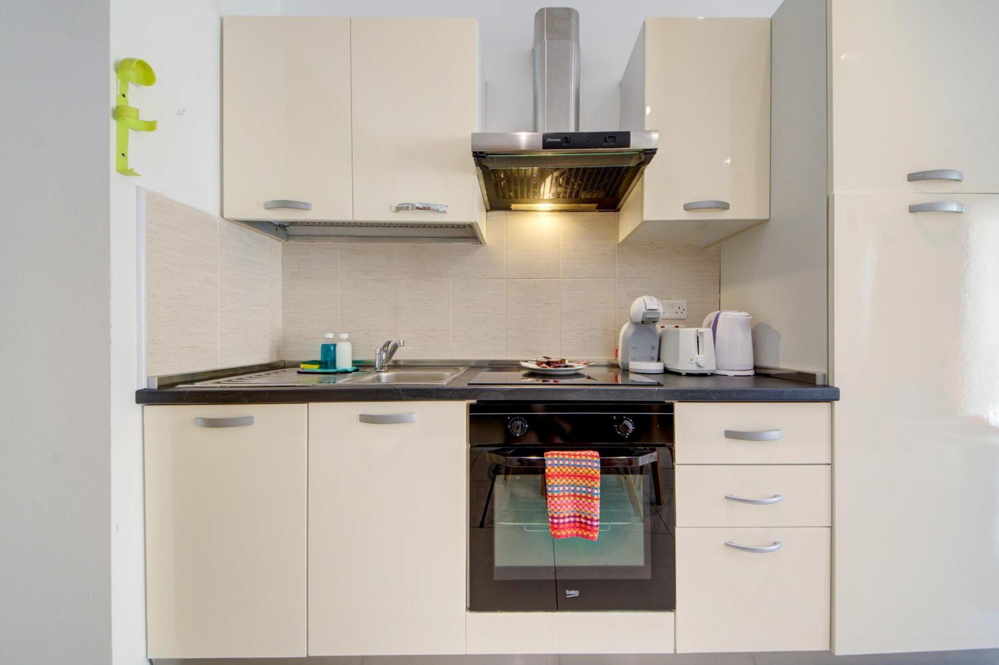 Sapphire Residences - Apartments & Penthouse In Central Sliema By Shortletsmalta ภายนอก รูปภาพ