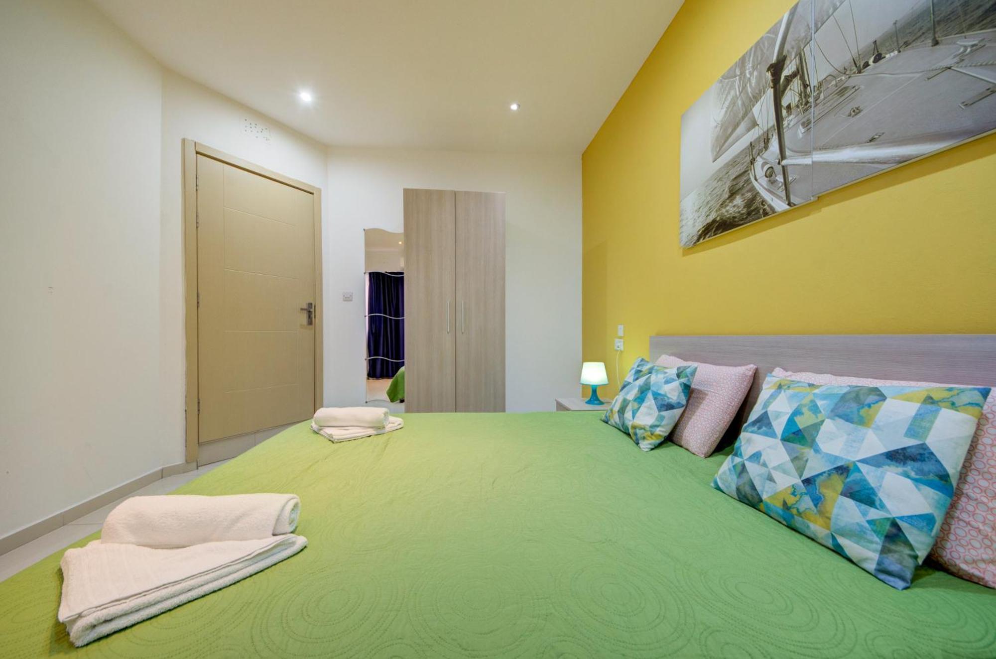 Sapphire Residences - Apartments & Penthouse In Central Sliema By Shortletsmalta ภายนอก รูปภาพ