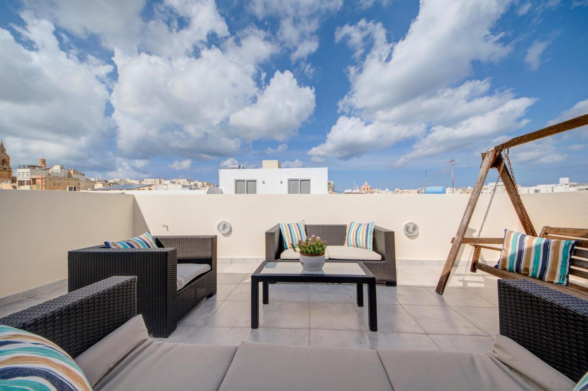 Sapphire Residences - Apartments & Penthouse In Central Sliema By Shortletsmalta ภายนอก รูปภาพ